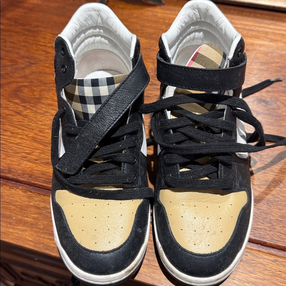 Burberry Black and Tan Kids Boots